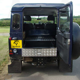 Land Rover Defender – Mobile Storage Systems